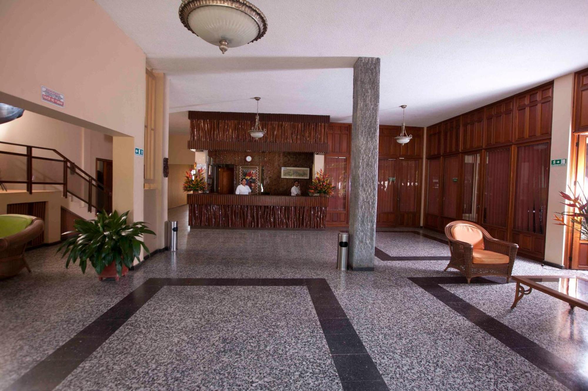 Hotel Anaconda Leticia Exterior photo