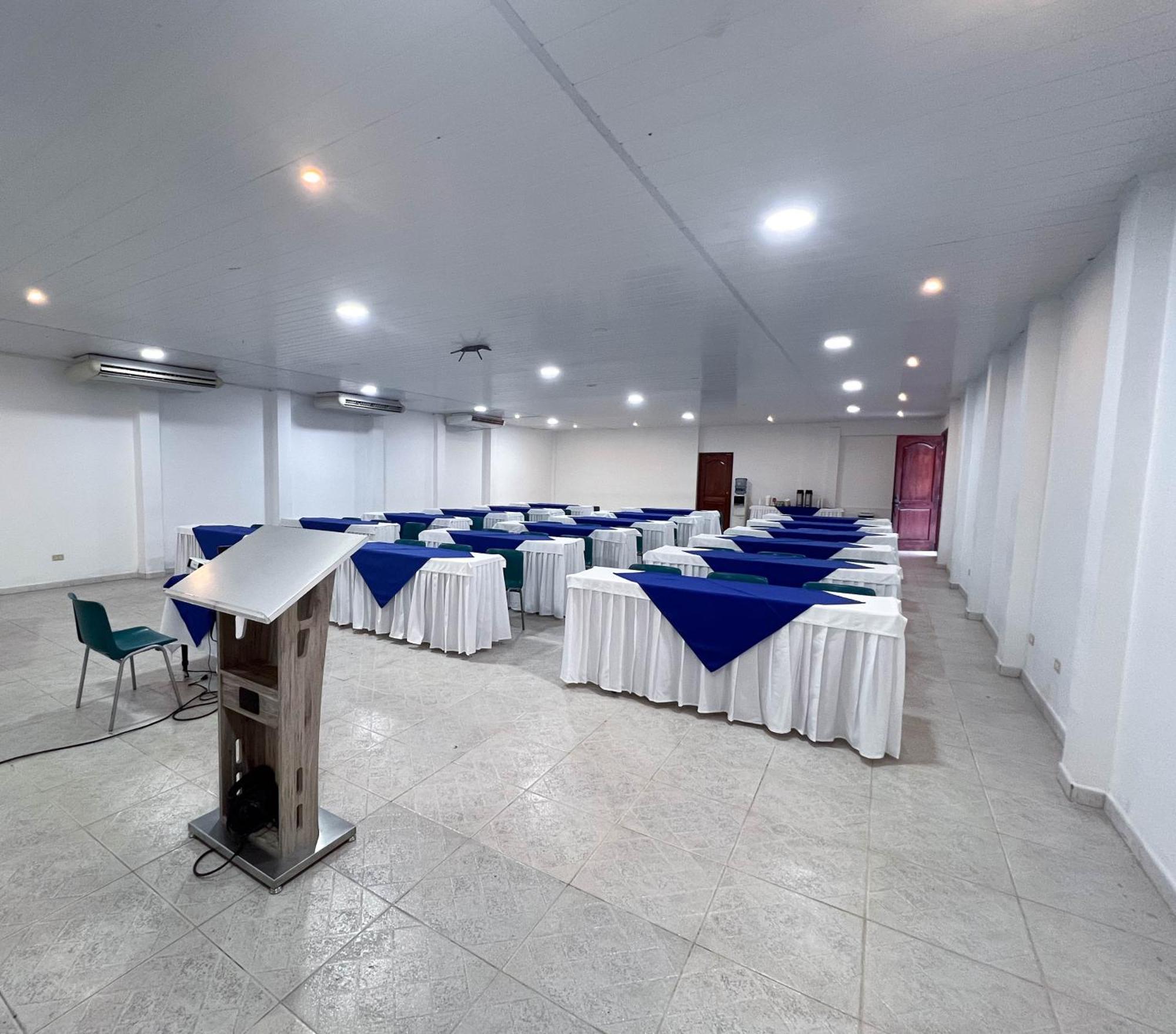 Hotel Anaconda Leticia Exterior photo